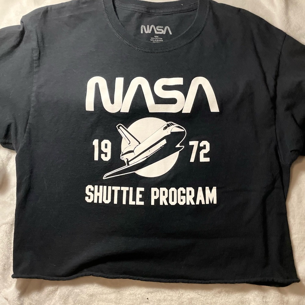 Black, Nasa shirt, slightly cropped, size M